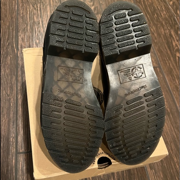 Doc Martens Chelsea Boots Size 10. - Picture 4 of 4